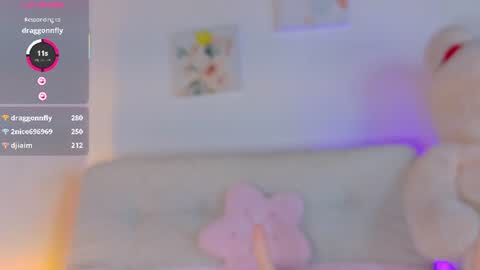 Snapshot of emmy_candy_18 chatting on June 25, 2026, 5:12 am Emmy online show from June 25, 2026, 5:12 am