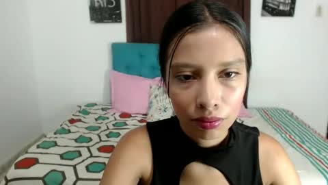 Snapshot of emmy_cutee chatting on November 27, 2025, 1:57 pm Emily online show from November 27, 2025, 1:57 pm