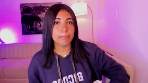 Snapshot of emmy_heart7 chatting on March 1, 2026, 3:41 am Emmy Heart online show from March 1, 2026, 3:41 am