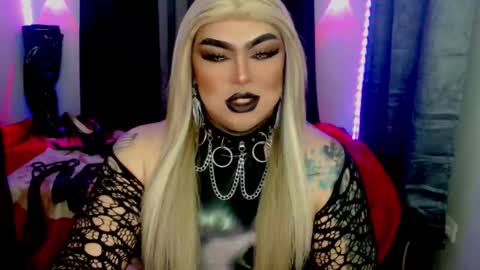 Snapshot of empressmichellexx chatting on February 28, 2026, 4:41 pm Mistress Michelle online show from February 28, 2026, 4:41 pm