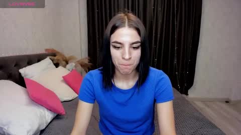 emy__angel online show from January 3, 2025, 9:58 am