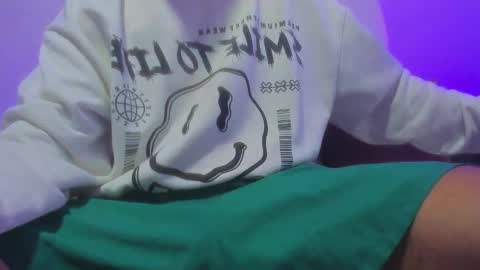 Snapshot of emy_colee chatting on March 1, 2025, 11:39 am Emy online show from March 1, 2025, 11:39 am