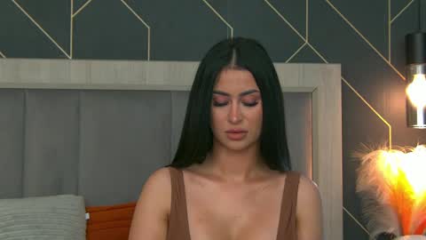  Emy  online show from May 22, 2026, 6:31 am