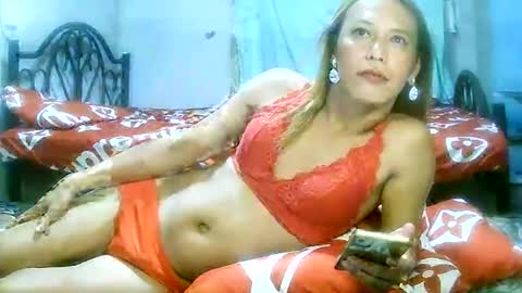 CHUN LY online show from January 17, 2025, 2:50 pm