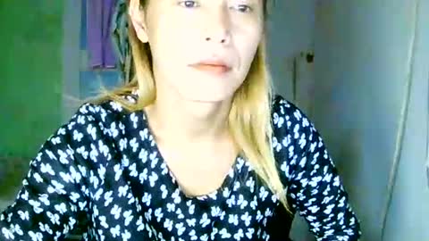 CHUN LY online show from September 22, 2025, 6:48 am