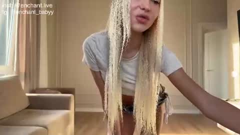 Snapshot of enchant_baby_ chatting on June 26, 2026, 1:43 am My name is Eva online show from June 26, 2026, 1:43 am