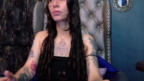 Snapshot of enchantressqueen chatting on May 14, 2026, 12:23 pm EnchantressQueen online show from May 14, 2026, 12:23 pm