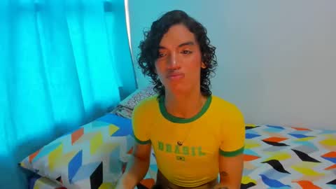 Snapshot of engel20042001 chatting on December 18, 2024, 4:39 pm engel20042001 online show from December 18, 2024, 4:39 pm