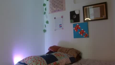 Snapshot of engel20042001 chatting on October 10, 2025, 2:27 pm engel20042001 online show from October 10, 2025, 2:27 pm