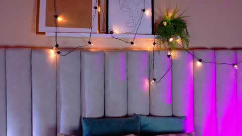  E N G E L  online show from October 17, 2025, 7:38 pm