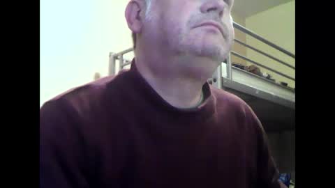 englishguysurrey online show from September 21, 2025, 5:31 am
