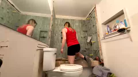 Snapshot of enigma_astute chatting on April 3, 2026, 8:40 pm enigma_astute online show from April 3, 2026, 8:40 pm