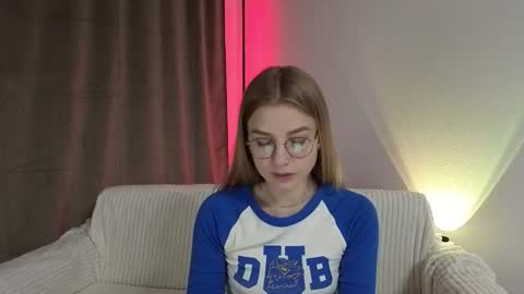 enjoyeverymoment_ online show from September 22, 2025, 7:49 pm