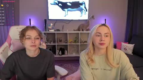 Maria and James online show from June 30, 2026, 10:38 am