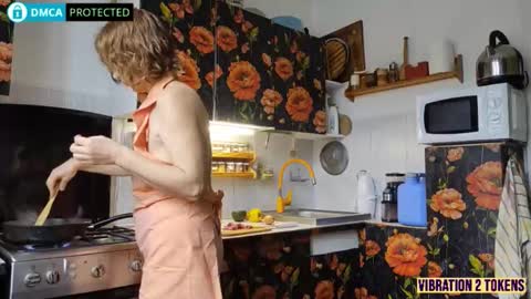 Snapshot of enjoymomentsunshine chatting on October 26, 2025, 6:19 am Angel-wife 53 yrs and Eruption- husband 39 yrs online show from October 26, 2025, 6:19 am