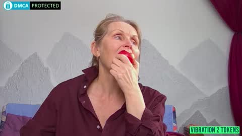 Snapshot of enjoymomentsunshine chatting on February 2, 2026, 10:03 am Angel-wife 53 yrs and Eruption- husband 39 yrs online show from February 2, 2026, 10:03 am