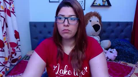 Snapshot of enjoymoon77 chatting on February 8, 2026, 3:32 am Lunamedel24 online show from February 8, 2026, 3:32 am