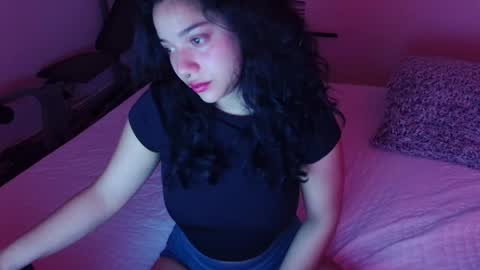 Snapshot of enmaverhoeven chatting on March 29, 2026, 10:04 am EmmaVerhoeven online show from March 29, 2026, 10:04 am