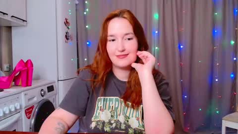 Snapshot of enorolve chatting on December 17, 2024, 12:23 am Horny Mary online show from December 17, 2024, 12:23 am