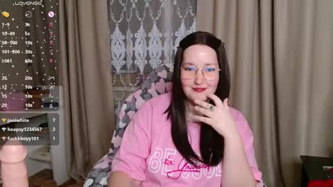 Snapshot of enorolve chatting on March 20, 2026, 4:01 pm Horny Mary online show from March 20, 2026, 4:01 pm