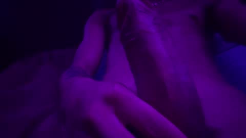 Snapshot of enzo97kat chatting on November 30, 2025, 10:47 pm enzo97kat online show from November 30, 2025, 10:47 pm