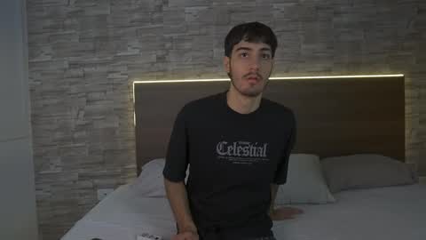 Enzo online show from April 4, 2026, 6:49 pm