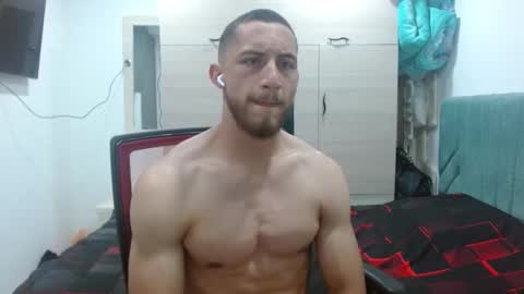 Snapshot of enzo_savage chatting on September 14, 2025, 5:45 pm enzo_savage online show from September 14, 2025, 5:45 pm