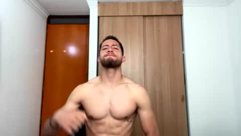 Snapshot of enzo_savage chatting on July 17, 2026, 11:39 am enzo_savage online show from July 17, 2026, 11:39 am