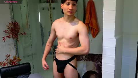 Snapshot of enzo_steel chatting on June 18, 2026, 9:19 pm enzo_steel online show from June 18, 2026, 9:19 pm