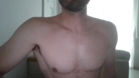 Snapshot of enzoleozi1991 chatting on January 1, 2025, 5:11 pm enzoleozi1991 online show from January 1, 2025, 5:11 pm