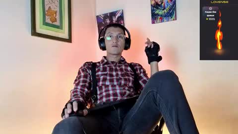 Snapshot of enzoprat chatting on February 26, 2026, 3:33 pm enzoprat online show from February 26, 2026, 3:33 pm