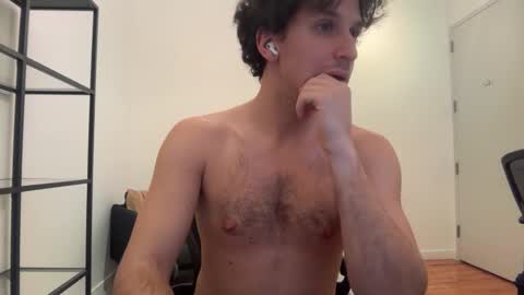 Snapshot of enzyme_ chatting on January 27, 2025, 8:39 pm enzyme_ online show from January 27, 2025, 8:39 pm