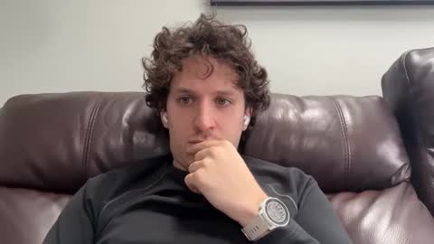 Snapshot of enzyme_ chatting on February 13, 2025, 5:54 pm enzyme_ online show from February 13, 2025, 5:54 pm