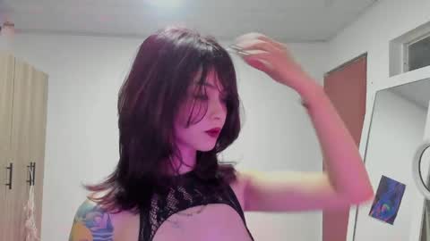 Leyla online show from May 23, 2026, 1:00 am