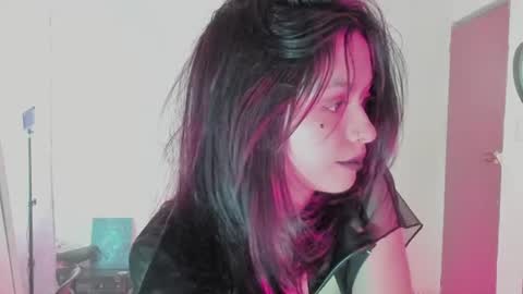Leyla online show from June 27, 2026, 12:22 pm