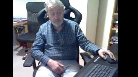 Snapshot of erasmus_d chatting on December 2, 2024, 6:21 pm erasmus_d online show from December 2, 2024, 6:21 pm