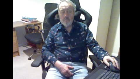 Snapshot of erasmus_d chatting on January 6, 2025, 5:59 pm erasmus_d online show from January 6, 2025, 5:59 pm