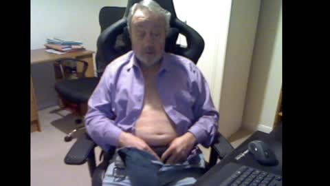 Snapshot of erasmus_d chatting on January 7, 2025, 6:03 pm erasmus_d online show from January 7, 2025, 6:03 pm