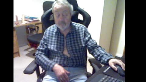 Snapshot of erasmus_d chatting on January 15, 2025, 5:58 pm erasmus_d online show from January 15, 2025, 5:58 pm