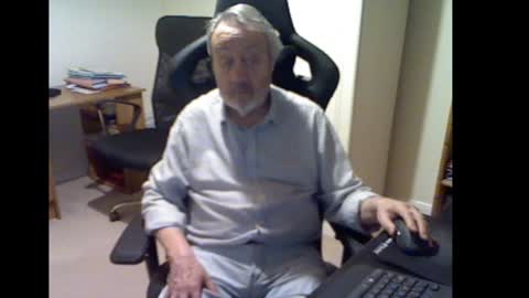 Snapshot of erasmus_d chatting on January 30, 2025, 5:39 pm erasmus_d online show from January 30, 2025, 5:39 pm