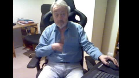 Snapshot of erasmus_d chatting on January 31, 2025, 6:03 pm erasmus_d online show from January 31, 2025, 6:03 pm