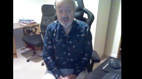 Snapshot of erasmus_d chatting on February 10, 2025, 5:41 pm erasmus_d online show from February 10, 2025, 5:41 pm