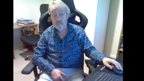 Snapshot of erasmus_d chatting on February 16, 2025, 5:26 pm erasmus_d online show from February 16, 2025, 5:26 pm