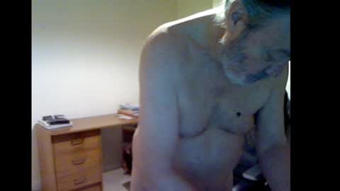 Snapshot of erasmus_d chatting on February 25, 2025, 6:09 pm erasmus_d online show from February 25, 2025, 6:09 pm