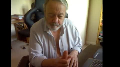 Snapshot of erasmus_d chatting on October 1, 2025, 5:08 pm erasmus_d online show from October 1, 2025, 5:08 pm