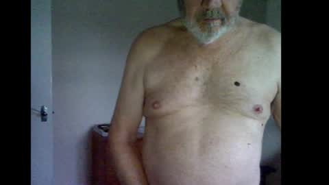 Snapshot of erasmus_d chatting on October 9, 2025, 5:11 pm erasmus_d online show from October 9, 2025, 5:11 pm