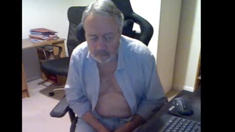 Snapshot of erasmus_d chatting on October 29, 2025, 5:36 pm erasmus_d online show from October 29, 2025, 5:36 pm