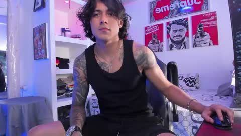 Snapshot of eren_blade_ chatting on October 21, 2025, 7:58 pm Tht BOSS Eren online show from October 21, 2025, 7:58 pm