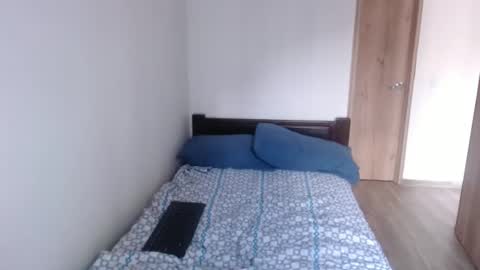 Snapshot of eren_mikasa chatting on February 24, 2025, 8:47 pm sofia online show from February 24, 2025, 8:47 pm