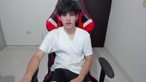 eren_tatakae online show from April 10, 2026, 2:28 am